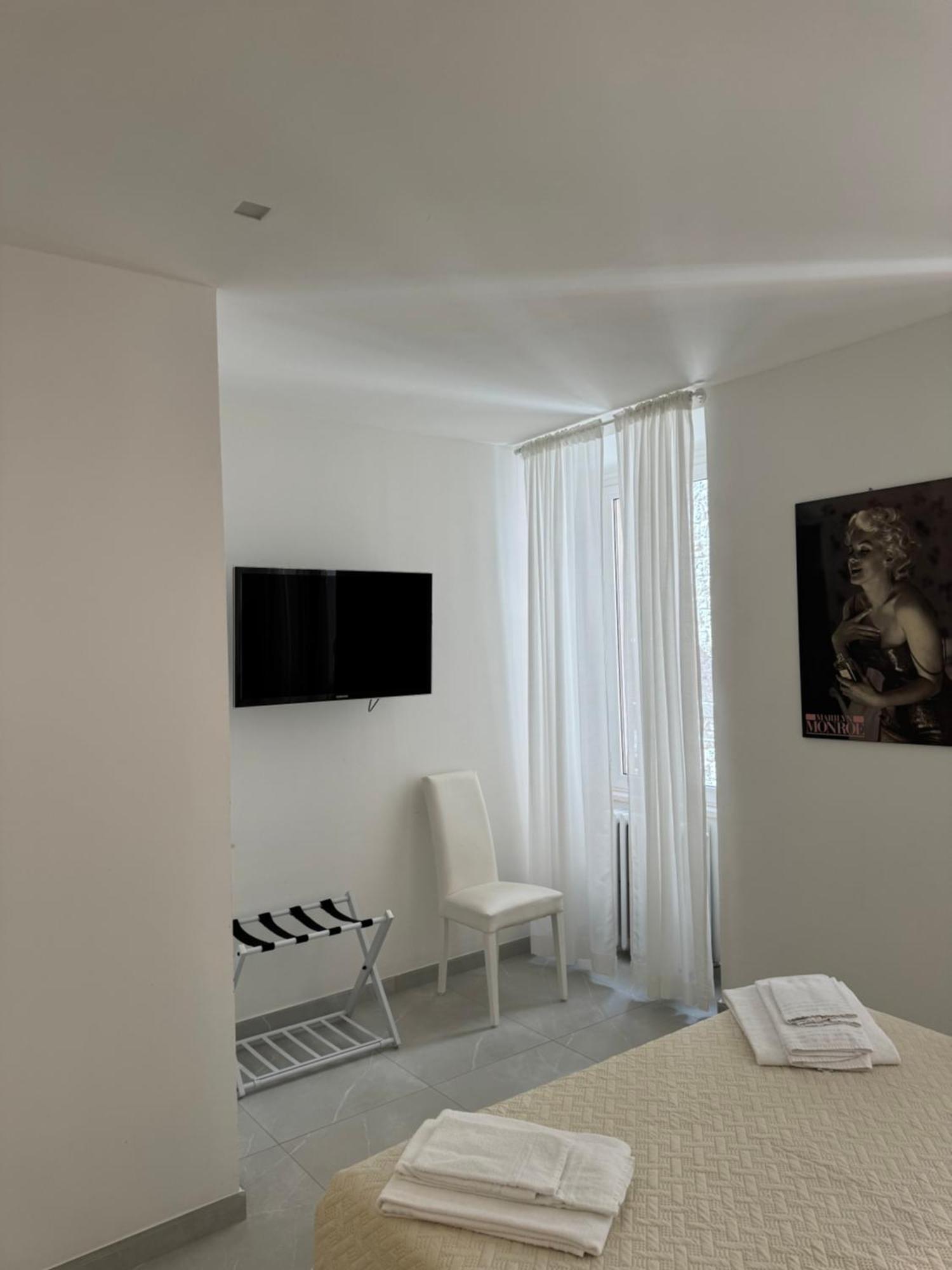 Re House Suite & Deluxe Apartament Ασκόλι Πιτσένο Εξωτερικό φωτογραφία